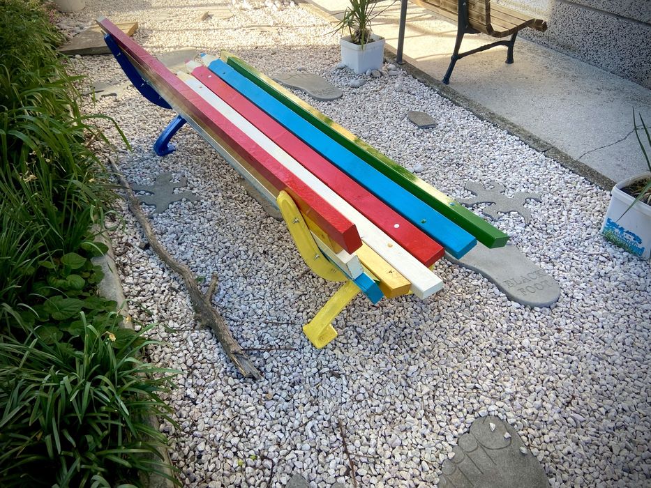 Градинска пейка тип моливи