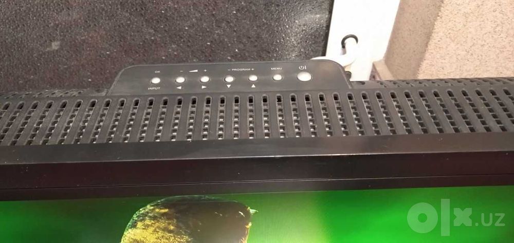 Телевизор HITACHI   26"