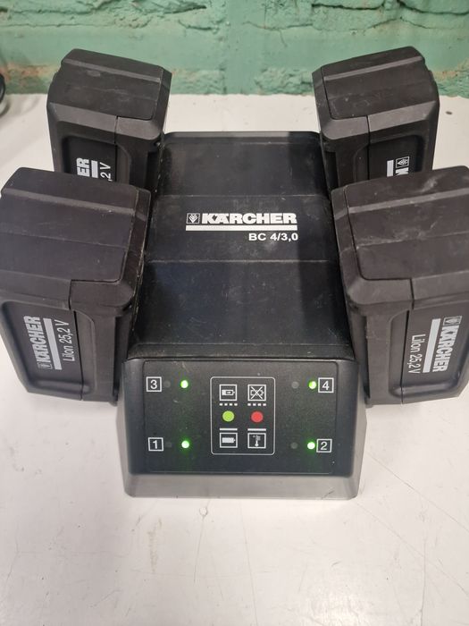 Incarcator si 4 acumulatori Karcher 25,2v, 3,3 ah