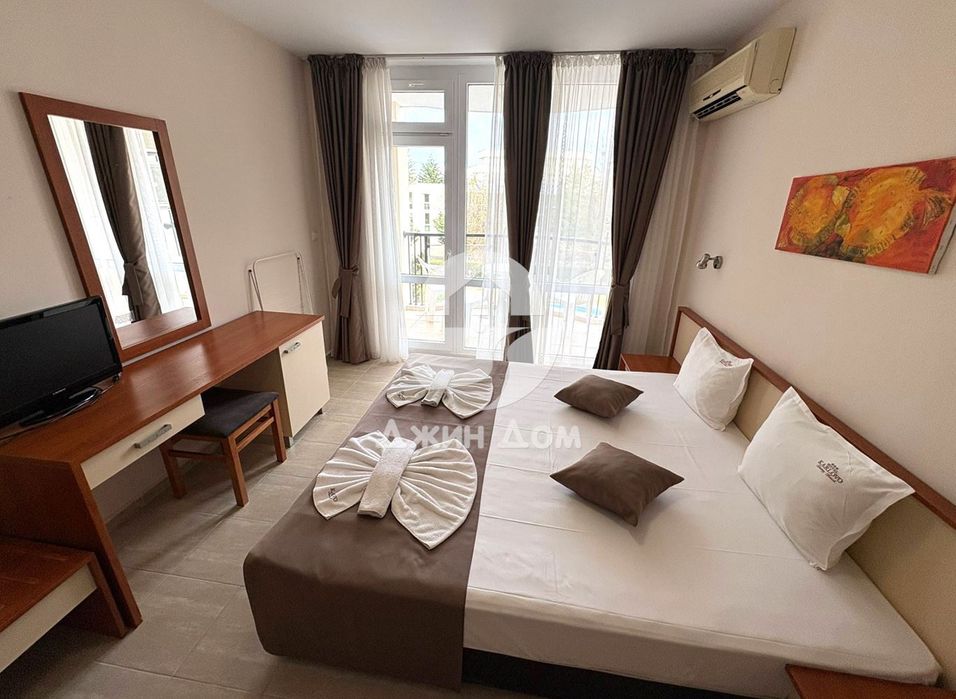 Просторен тристаен апартамент в к-с „Карлово“, к.к. Слънчев бряг