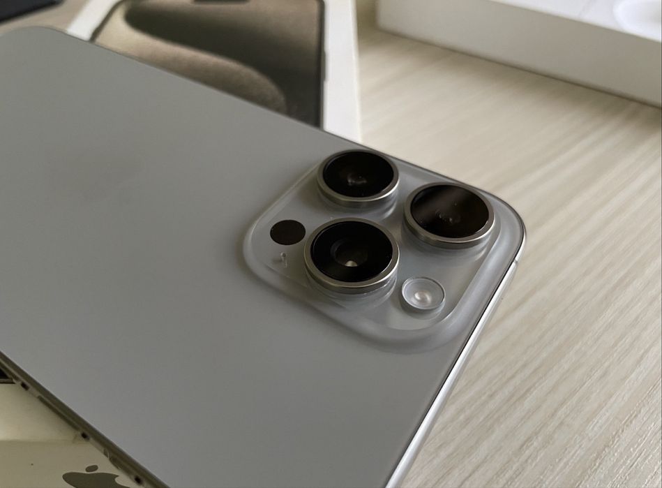 Iphone 15 pro max 256 Aspect 10/10