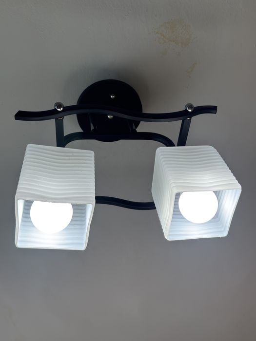 Продам люстру в отличном состоянии