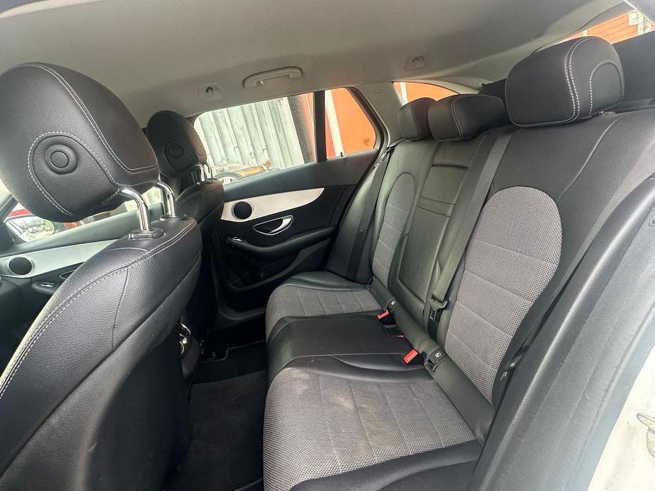 Нов Внос Mercedes C220 4matic 7G