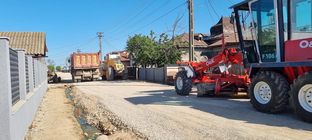 Inchiriere cilindru compactor