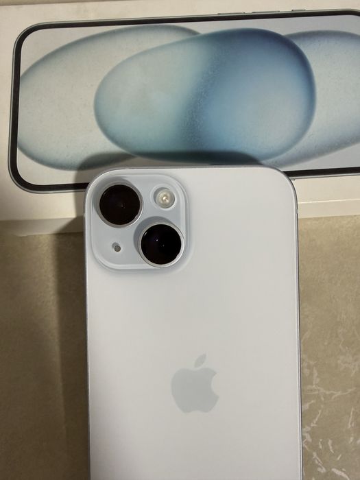 iPhone 15 - 128 GB