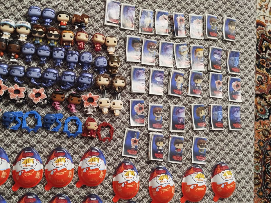 Фигурки из kinder joy  Stranger things