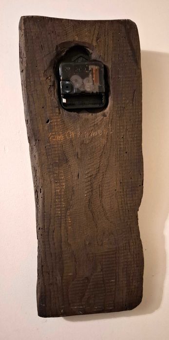 Стенен Часовник с Характер и Стил