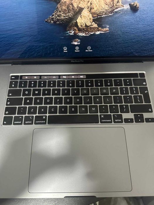 Laptop Apple MacBook Pro A2141 EMC 3347 16" i7 32Gb 512gb SSD Touchbar