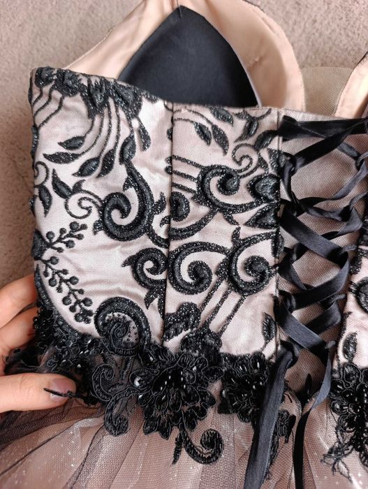 Нежна бална рокля