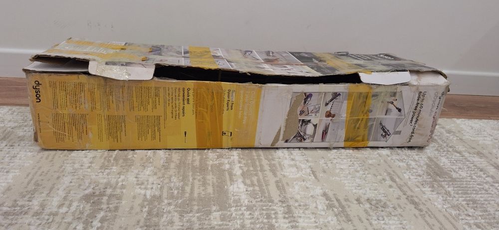 Продам Dyson v10 пылесос