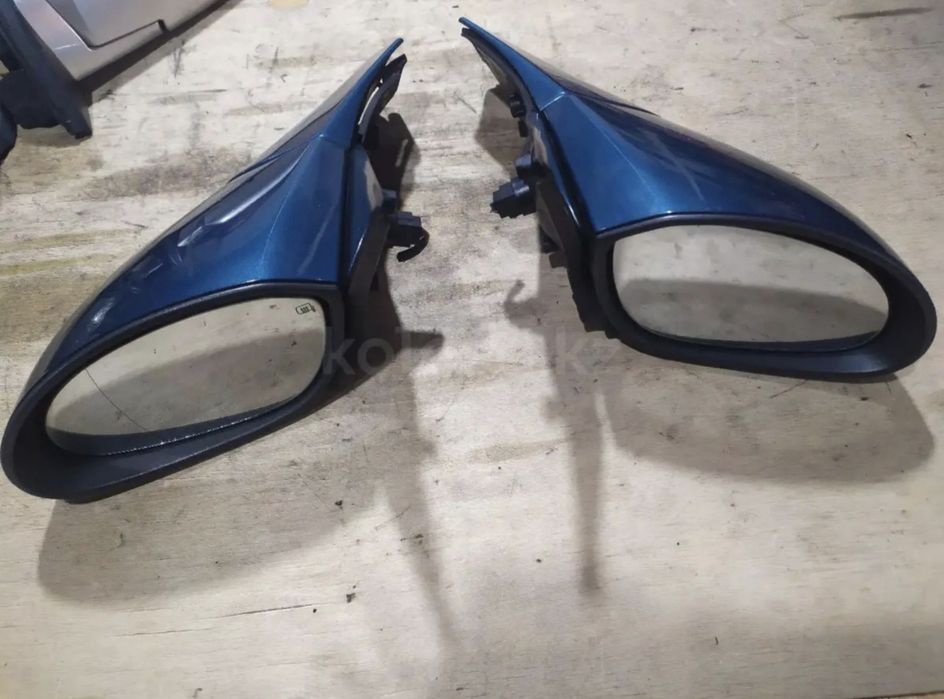 Продам зеркала Опель вектора В