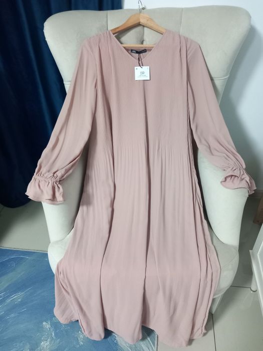 Rochie lunga plisata powder Pink mărimea S Zara