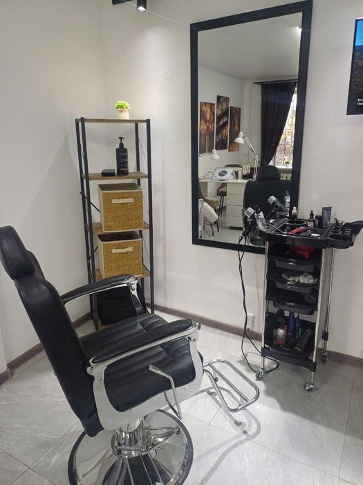 Сдам парикмахерское кресло