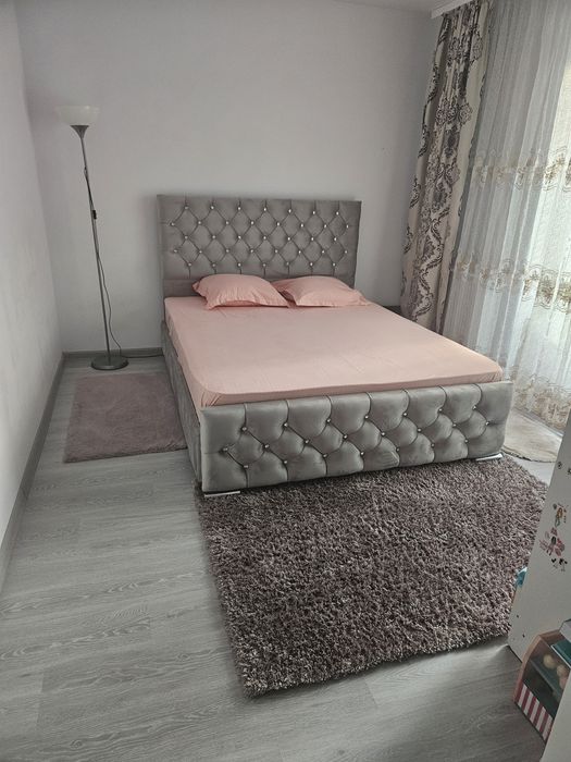 Pat tapitat 160x200, cu saltea inclusa