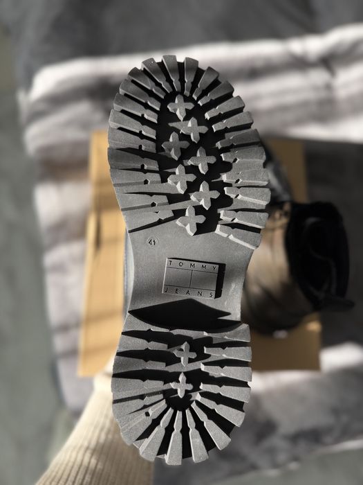 Tommy Jeans bocanci ghete negre marimea 41 noi originali