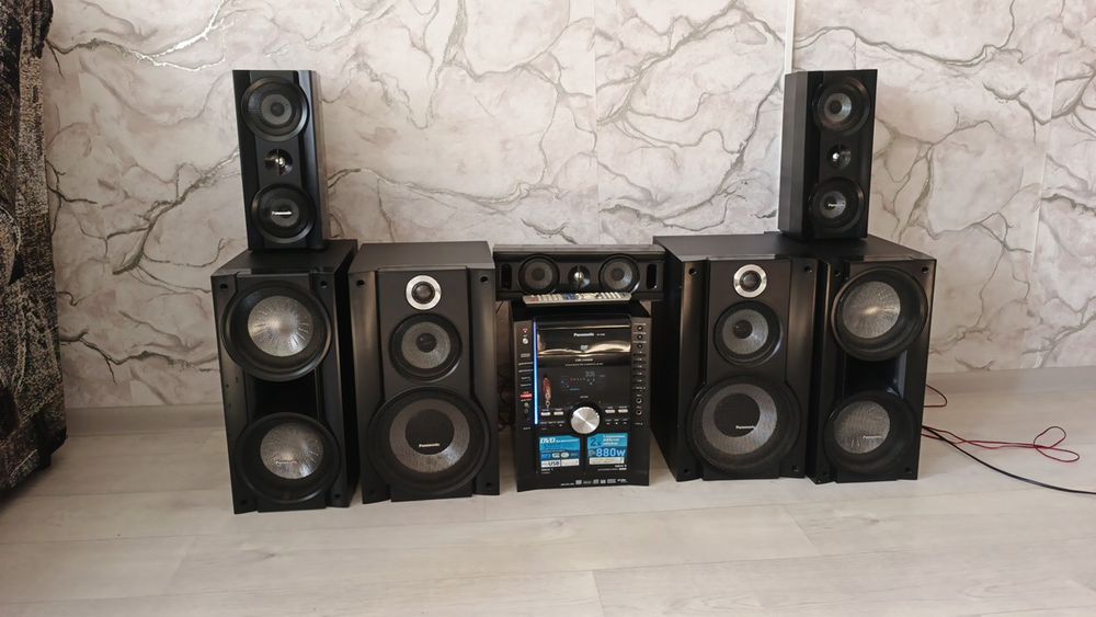 Продам музыкальный центр.