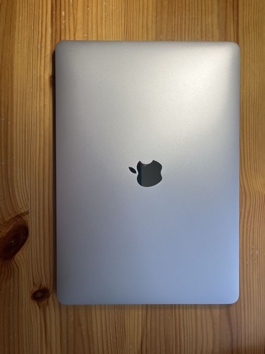 MacBook Pro 13” Touch Bar (2019) - Silver