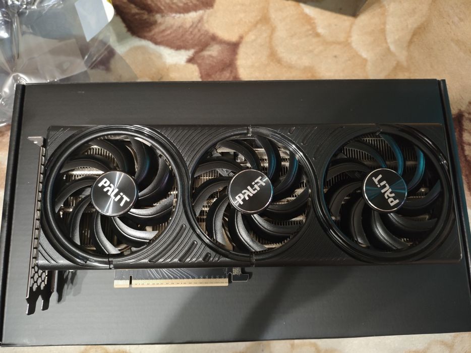 Продам RTX 5070 12GB