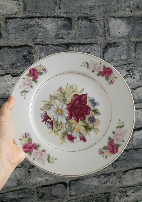 Тарелки столовые D - 24см