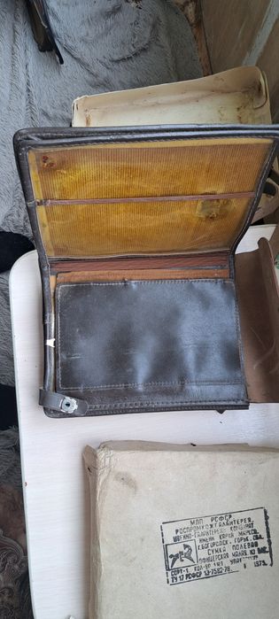 Фляжки и офицерские сумки