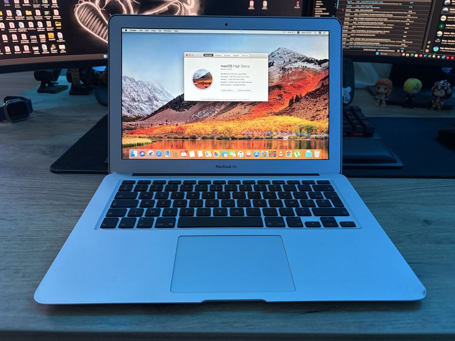 Apple MacBook Air 13” Late 2010 – SSD – Funcțional – Baterie OK + Încărcător