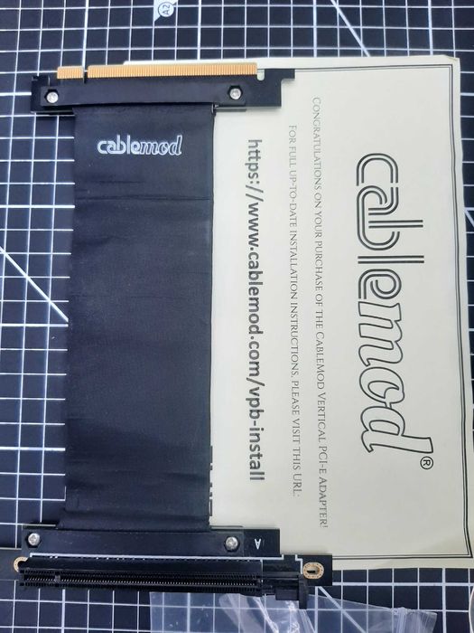 Suport Vertical GPU Placa video Cablu Riser CableMod