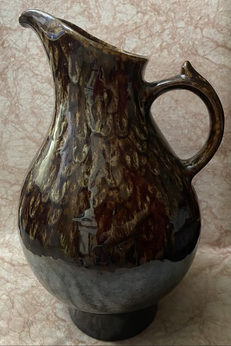 Керамический кувшин  , бльшой хорошего  качества