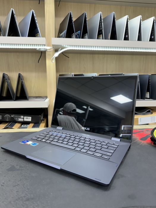 Asus Expertbook B3 Flip/i7-13/16/512/14” fhd ips