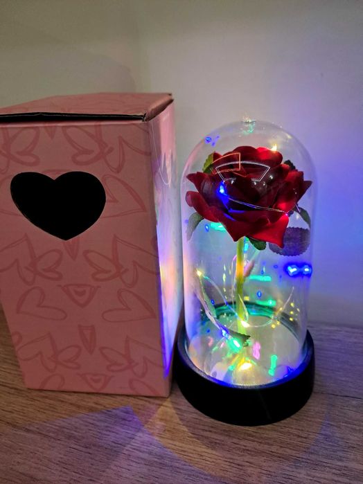 Вечна роза със LED осветление (Свети Валентин/ 8 март)