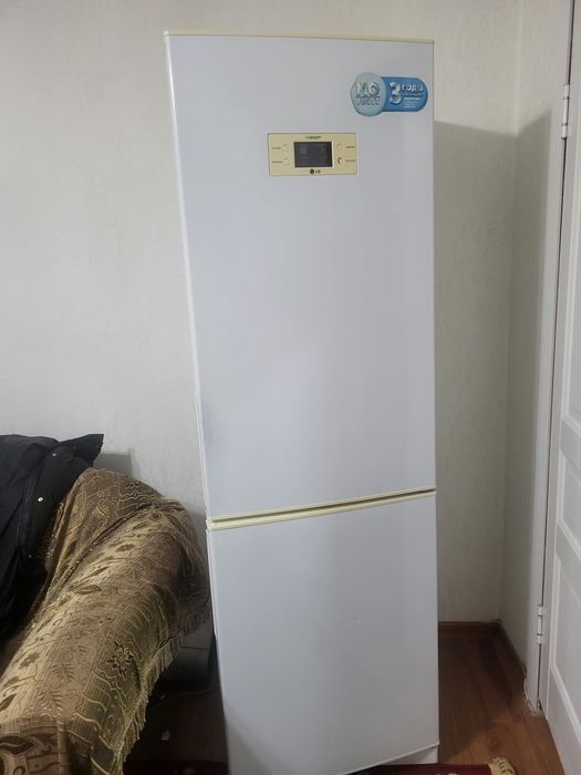 Холодильник в хорошем состояний