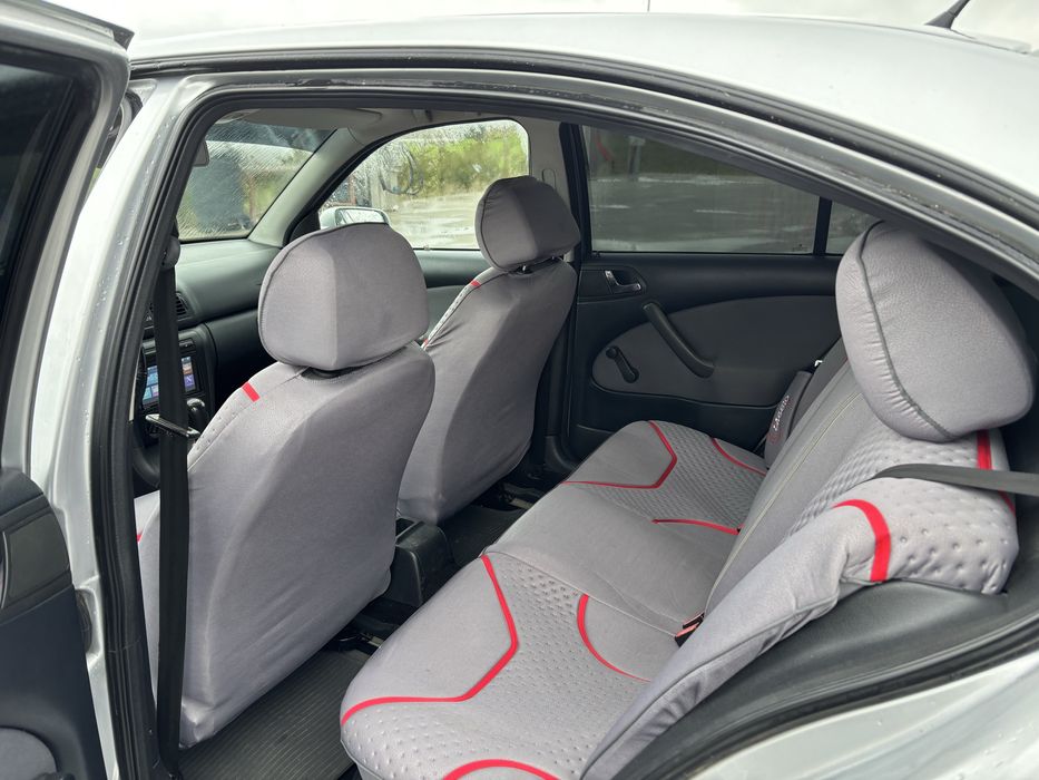 Vand Skoda Octavia Tour 1 ….1.6 benzina 2008,AC