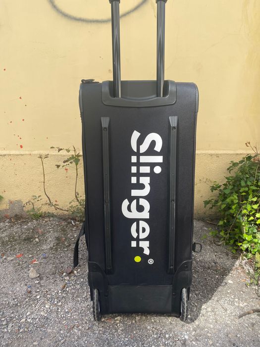 Tenis masina de aruncat mingi Slinger