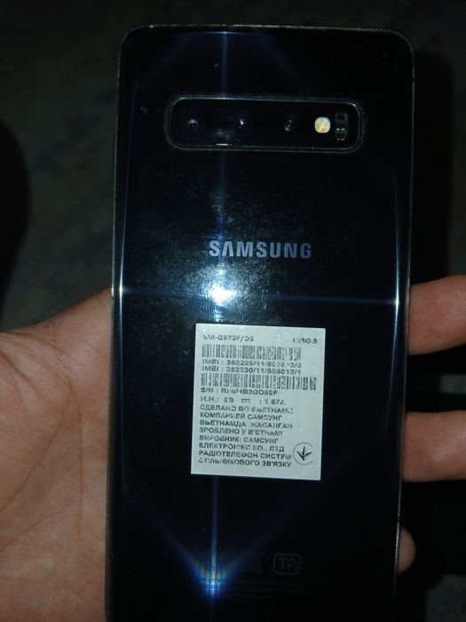 Продам Samsung S10