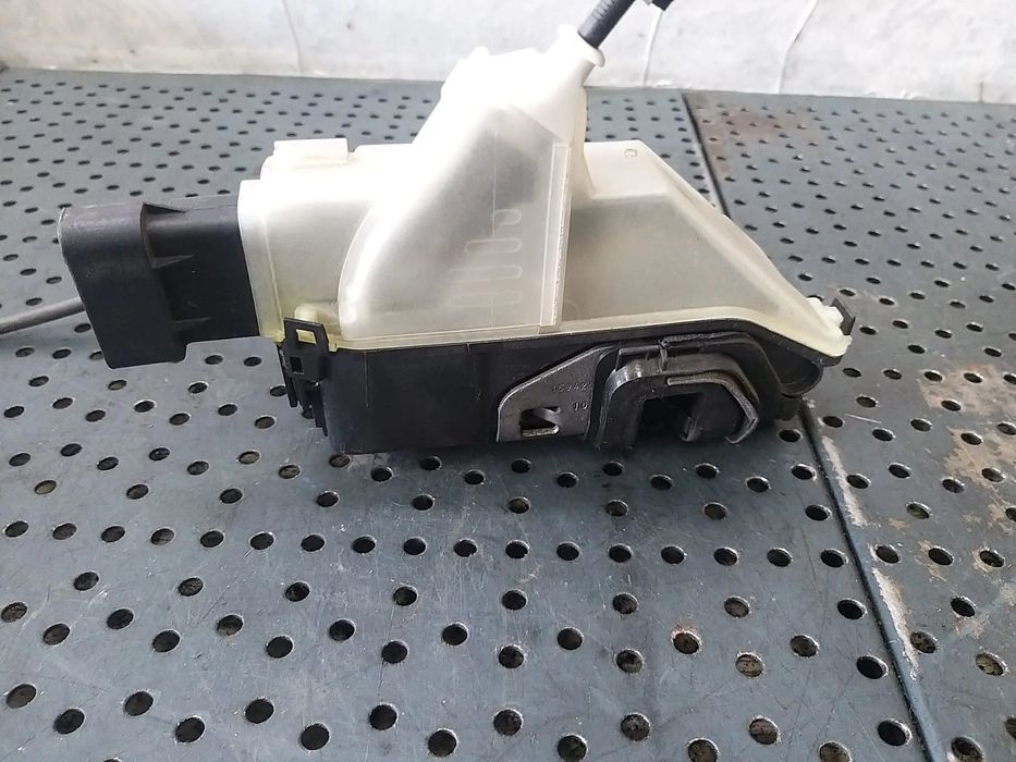 Broasca usa dreapta fata peugeot 3008 2 a048069