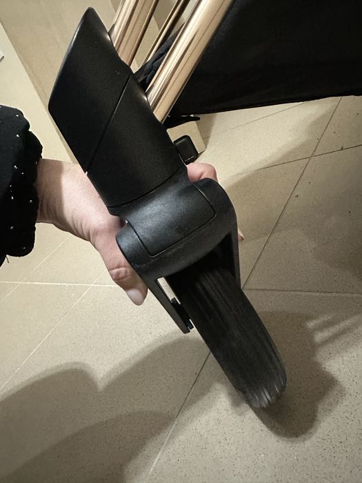 Cybex priam 4 с тапицерия simply flowers