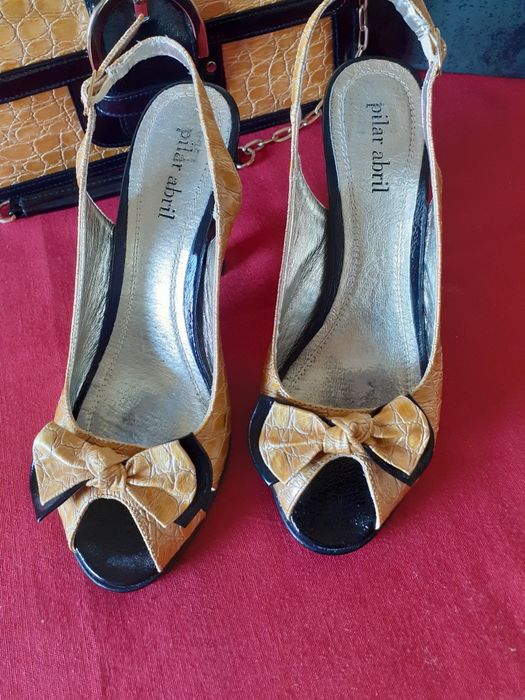 Pantofi și geanta deosebite de ocazie