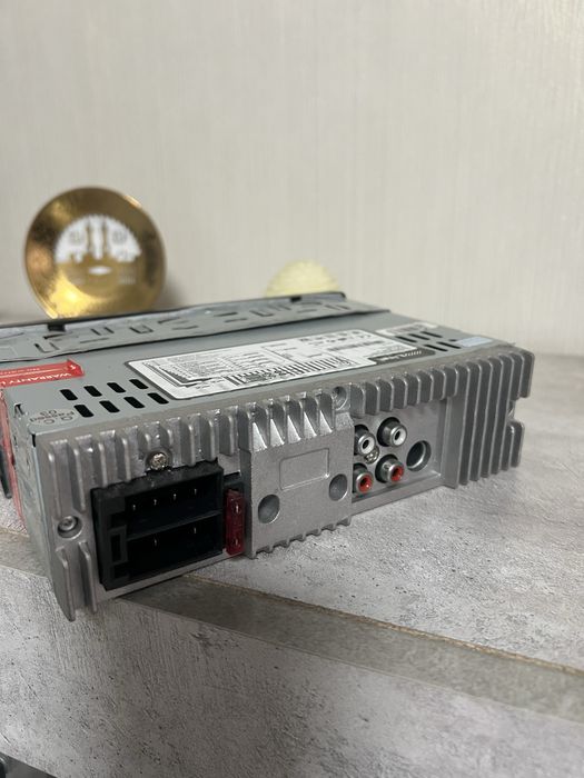 Продам магнитолу