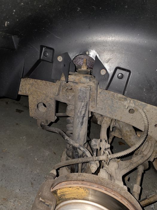 Задни амортисьори за SsangYong Kyron 2009 година