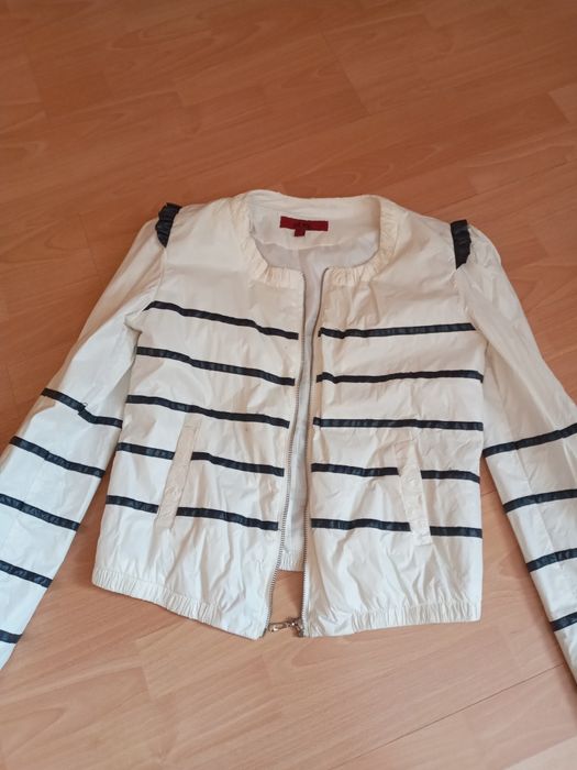 Продам куртку летнею женскую