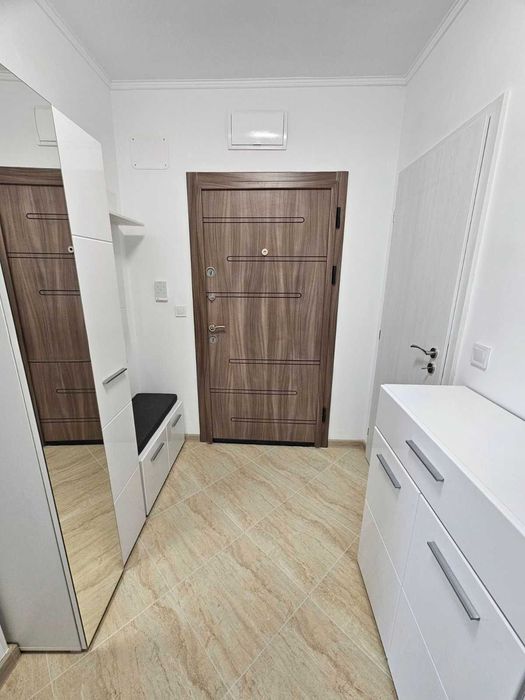 Тристаен апартамент - кв. Банишора