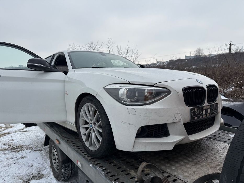 Piese bmw F20 F21 118I benzină motor N13 cutie manuală volan pe stanga far faruri cu xenon bi-xenon culoare alb alpinweiss 3 cod 300 pachet M s