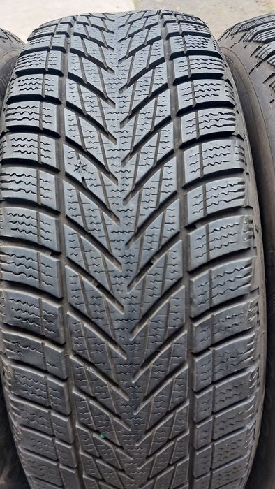 Зимни гуми 205 60 16 Goodyear Ultragrip Performance 4 броя