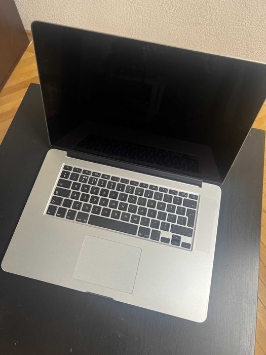 Vând MacBook Pro 15” Retina (2014)