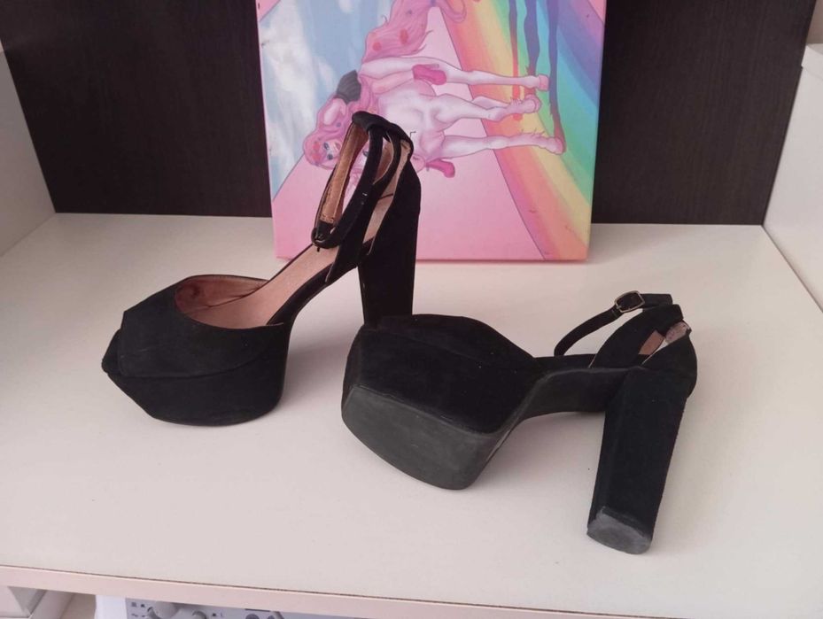 Jeffrey Campbell сандали висок ток