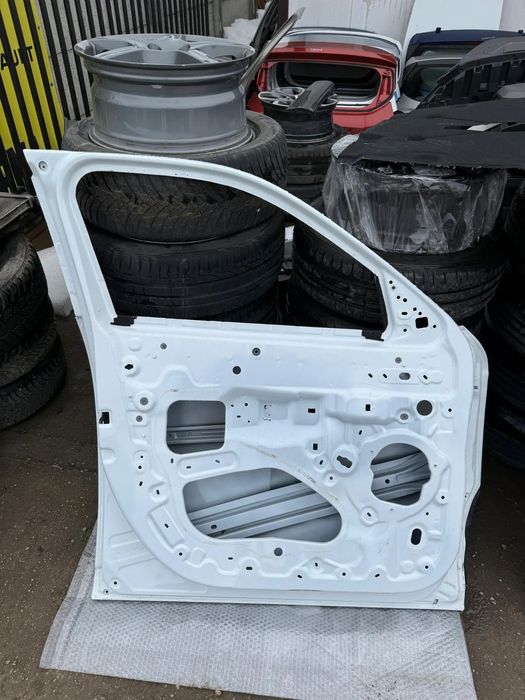 Ușă stânga dacia duster 3