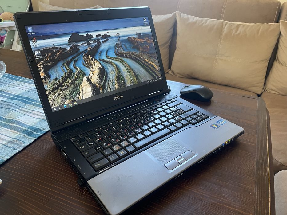 Лаптоп Fujitsu Lifebook S752