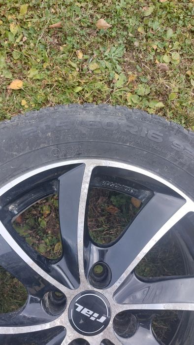 Jante R16 cu cauciucuri Nokian de iarna 205/60 R16