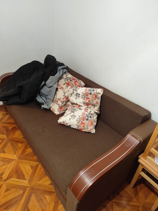 Ofer spre închiriere garsoniera