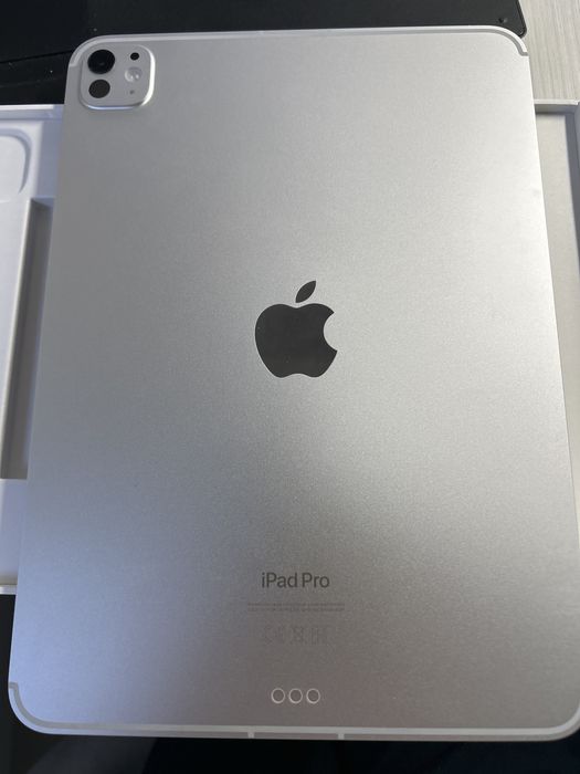 Ipad 11 Pro (M4), 512 GB, conctivitate Wifi + cellular. 5800 lei
