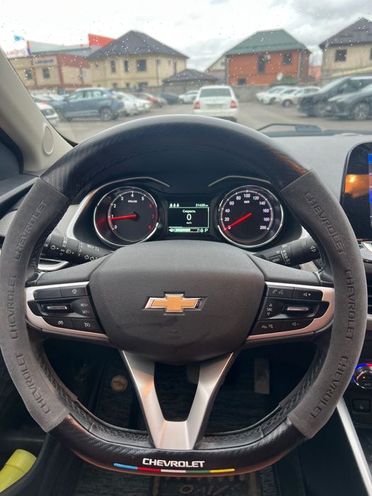 Продам шевроле оникс 2023 года